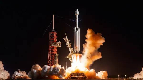 As 'Falcon Heavy' Launches, SpaceX Plans Dragon and Falcon 9 Phase Out As Starship Ramps Up